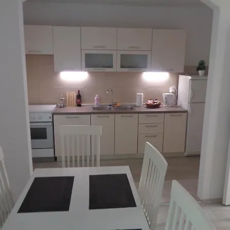 Prunus * دوبروفينك